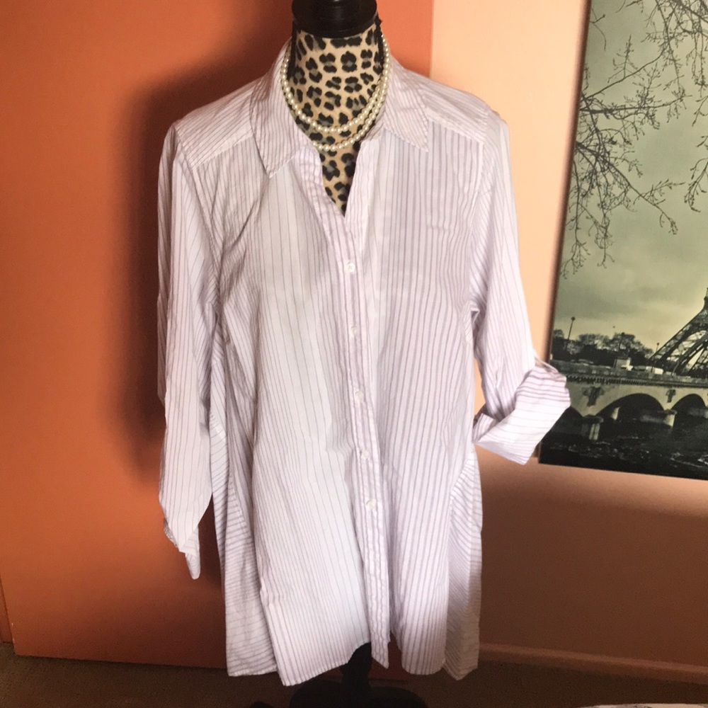 Classic pinstriped detailed white shirt